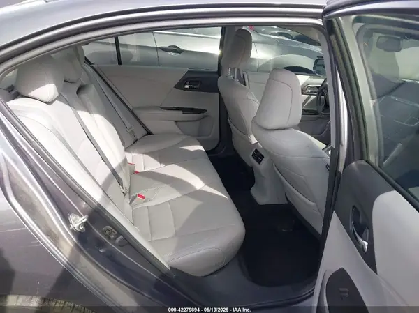 1HGCR3F89HA000880 2017 HONDA ACCORD - Image 8