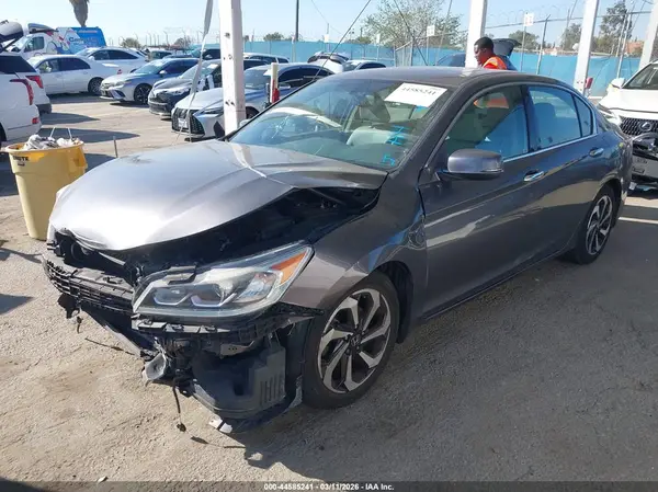 1HGCR3F89HA002824 2017 HONDA ACCORD - Image 2