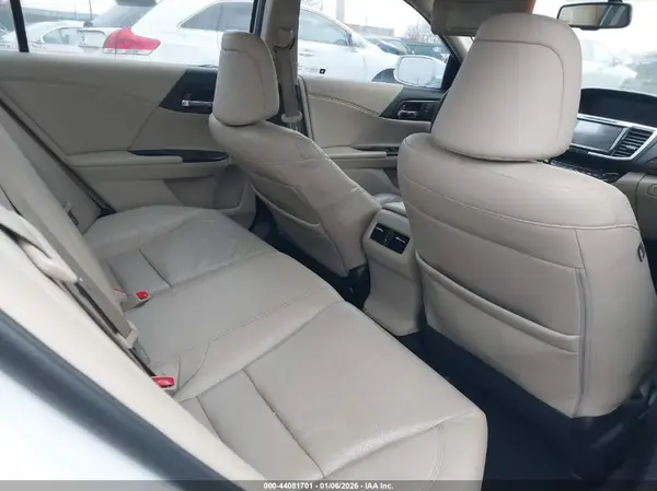 1HGCR3F89HA011426 2017 HONDA ACCORD - Image 8