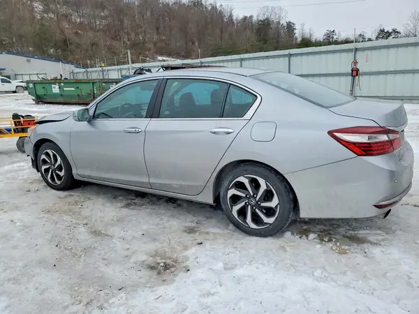 1HGCR3F89HA013175 2017 HONDA ACCORD - Image 2