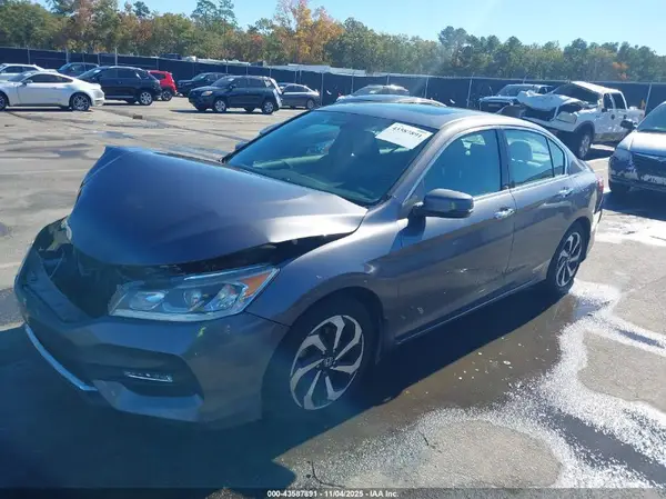 1HGCR3F89HA014360 2017 HONDA ACCORD - Image 2