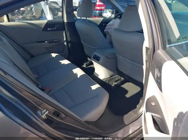 1HGCR3F89HA014360 2017 HONDA ACCORD - Image 8