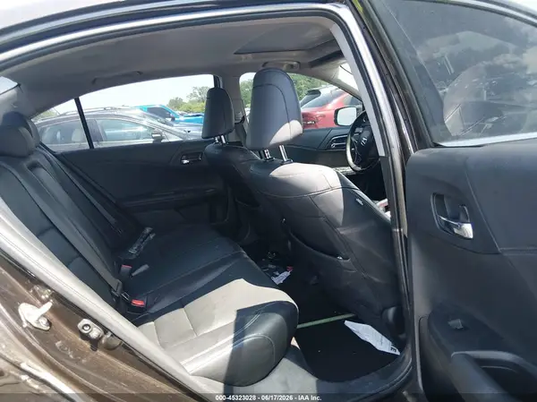1HGCR3F89HA026671 2017 HONDA ACCORD - Image 8