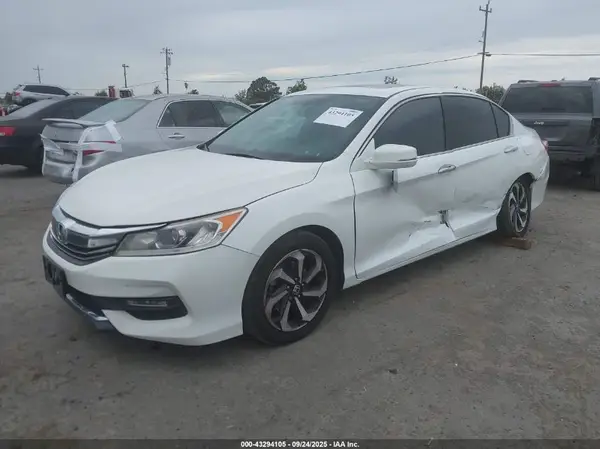 1HGCR3F89HA032552 2017 HONDA ACCORD - Image 2