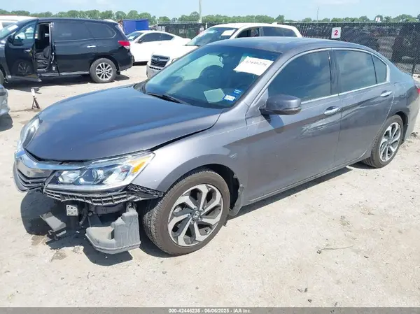 1HGCR3F89HA039419 2017 HONDA ACCORD - Image 2