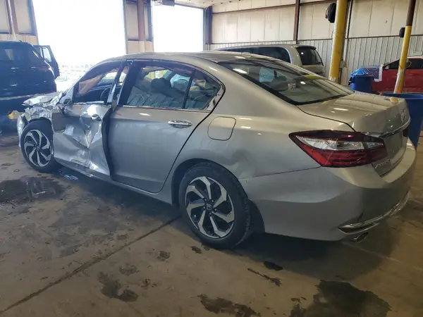 1HGCR3F89HA039744 2017 HONDA ACCORD - Image 2