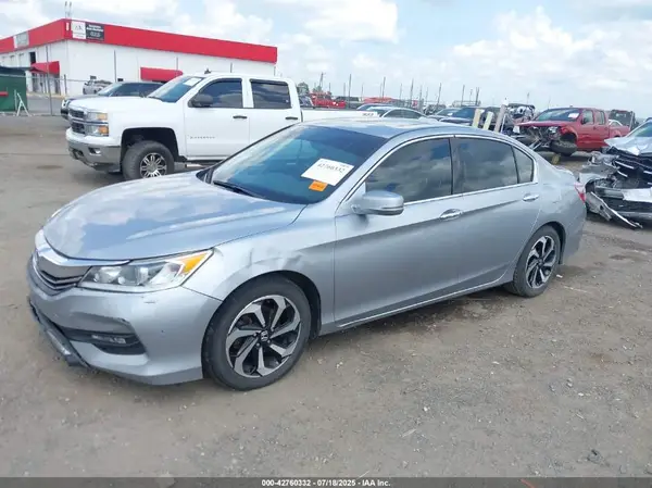 1HGCR3F89HA039761 2017 HONDA ACCORD - Image 2