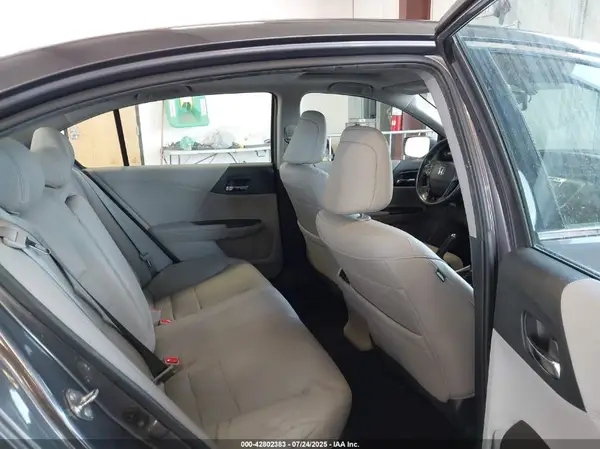 1HGCR3F89HA042000 2017 HONDA ACCORD - Image 8