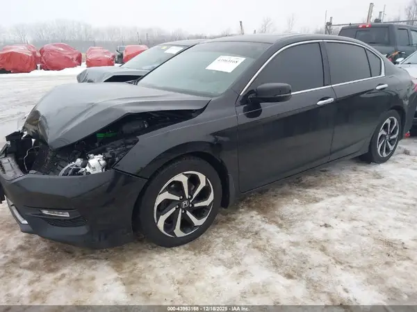 1HGCR3F8XGA006847 2016 HONDA ACCORD - Image 2