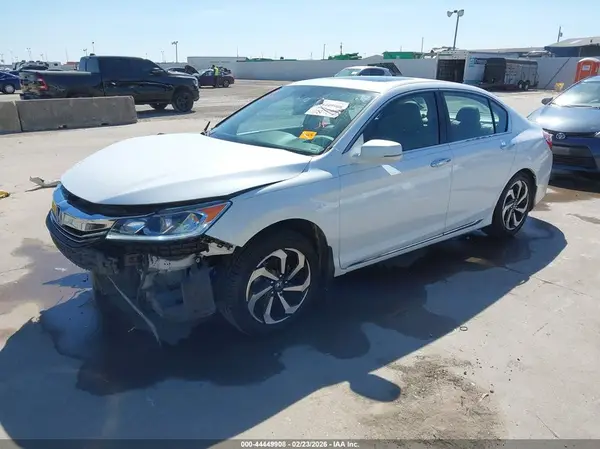 1HGCR3F8XGA018285 2016 HONDA ACCORD - Image 2
