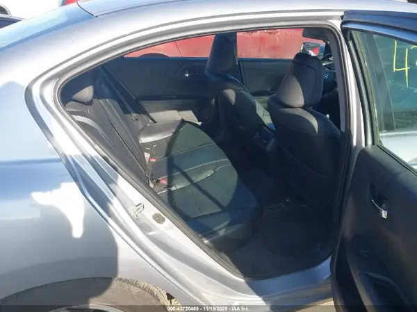 1HGCR3F8XGA023048 2016 HONDA ACCORD - Image 8