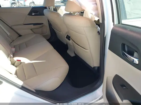 1HGCR3F8XGA028329 2016 HONDA ACCORD - Image 8