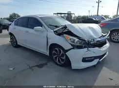 1HGCR3F8XHA005702 2017 HONDA ACCORD