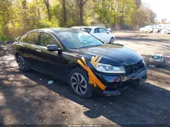 1HGCR3F8XHA007899 2017 HONDA ACCORD