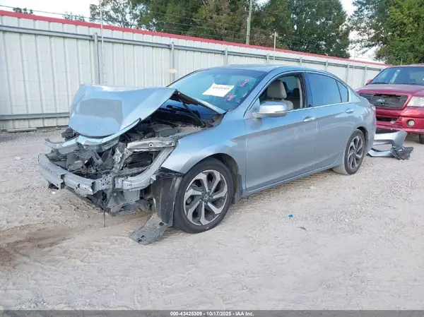 1HGCR3F8XHA011161 2017 HONDA ACCORD - Image 2