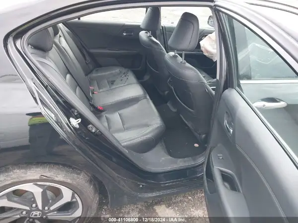1HGCR3F8XHA011256 2017 HONDA ACCORD - Image 8