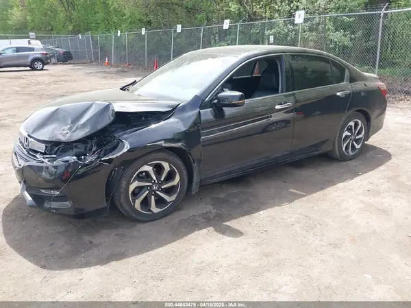 1HGCR3F8XHA011290 2017 HONDA ACCORD - Image 2