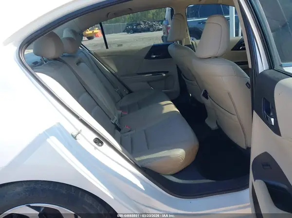 1HGCR3F8XHA013802 2017 HONDA ACCORD - Image 8