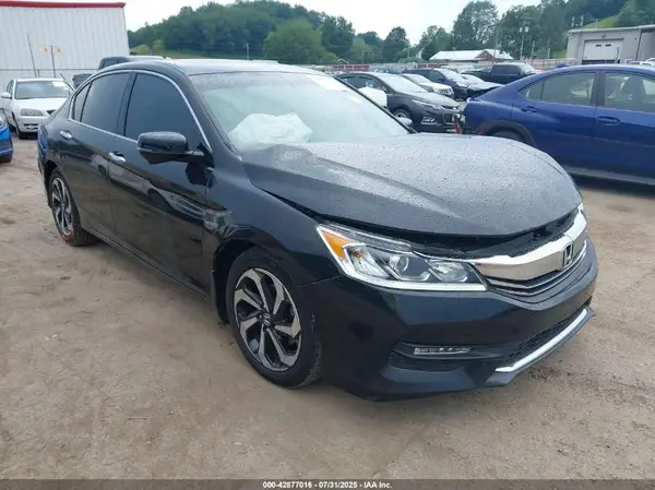 1HGCR3F8XHA022709 2017 HONDA ACCORD - Image 1