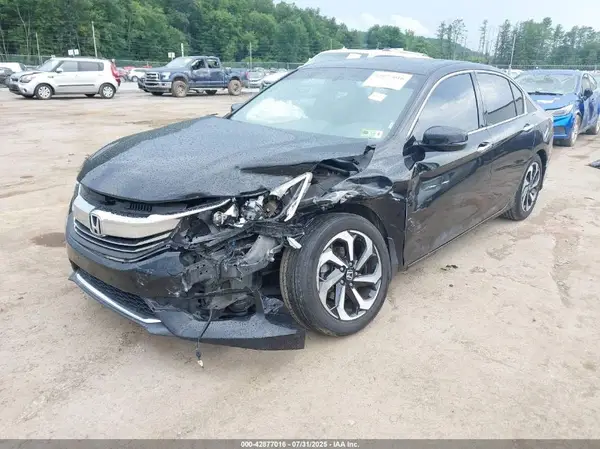 1HGCR3F8XHA022709 2017 HONDA ACCORD - Image 2