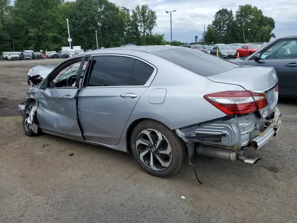 1HGCR3F8XHA029725 2017 HONDA ACCORD - Image 2