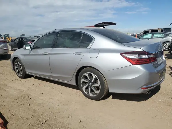 1HGCR3F8XHA030678 2017 HONDA ACCORD - Image 2