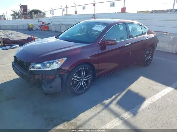 1HGCR3F8XHA033726 2017 HONDA ACCORD - Image 2