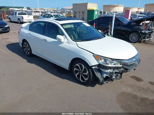 1HGCR3F8XHA033984 2017 HONDA ACCORD - Image 1