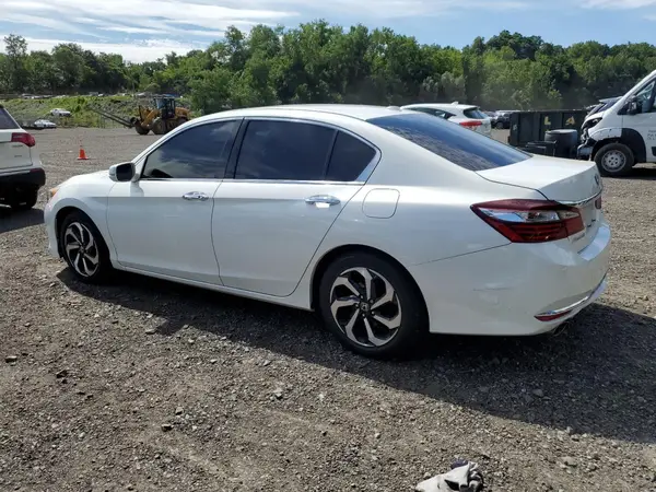 1HGCR3F8XHA035525 2017 HONDA ACCORD - Image 2