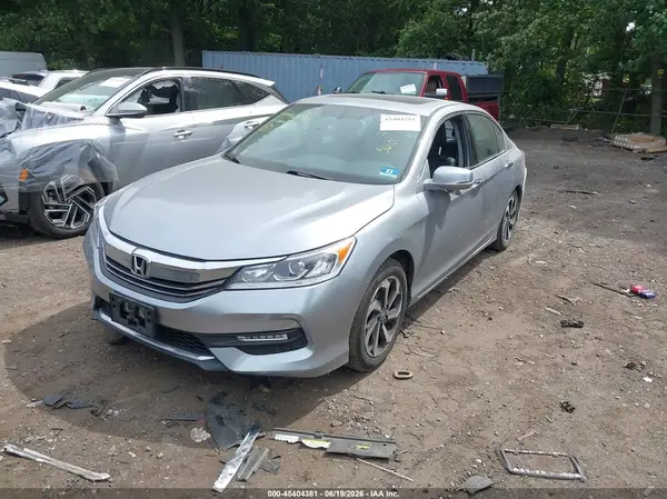 1HGCR3F8XHA036013 2017 HONDA ACCORD - Image 2