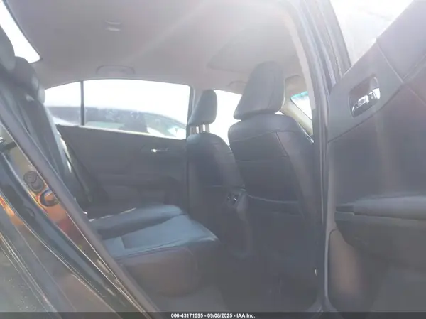 1HGCR3F8XHA040241 2017 HONDA ACCORD - Image 8