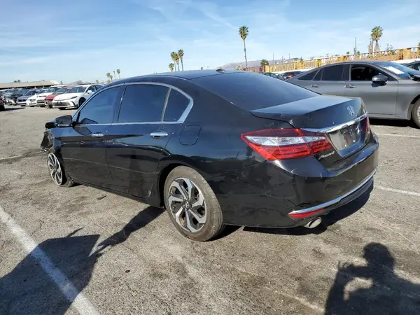1HGCR3F8XHA044287 2017 HONDA ACCORD - Image 2