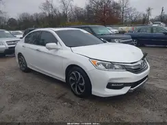 1HGCR3F8XHA045925 2017 HONDA ACCORD