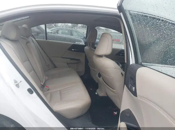 1HGCR3F8XHA045925 2017 HONDA ACCORD - Image 8