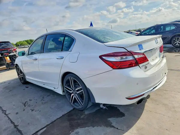 1HGCR3F90GA016988 2016 HONDA ACCORD - Image 2