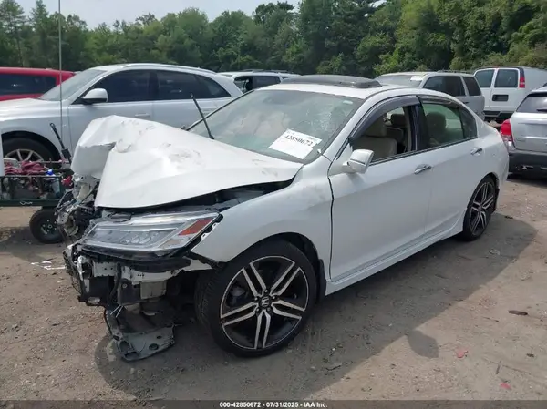 1HGCR3F90HA013249 2017 HONDA ACCORD - Image 2