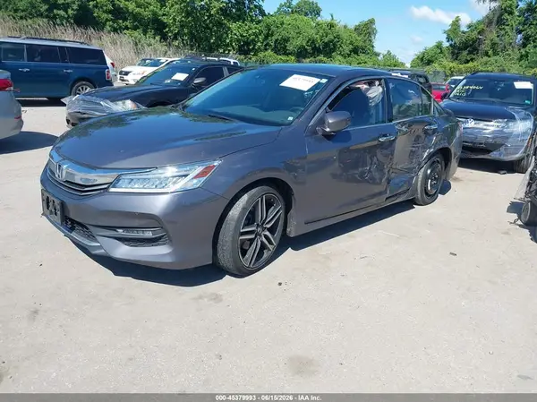 1HGCR3F90HA015924 2017 HONDA ACCORD - Image 2