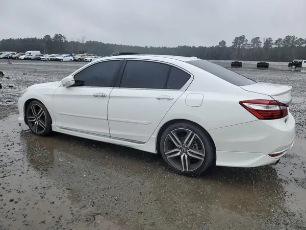 1HGCR3F90HA020735 2017 HONDA ACCORD - Image 2
