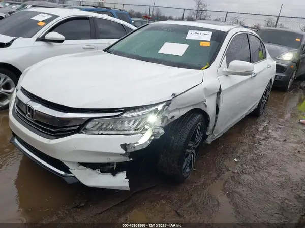 1HGCR3F90HA020749 2017 HONDA ACCORD - Image 2