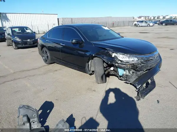 1HGCR3F90HA022405 2017 HONDA ACCORD - Image 1