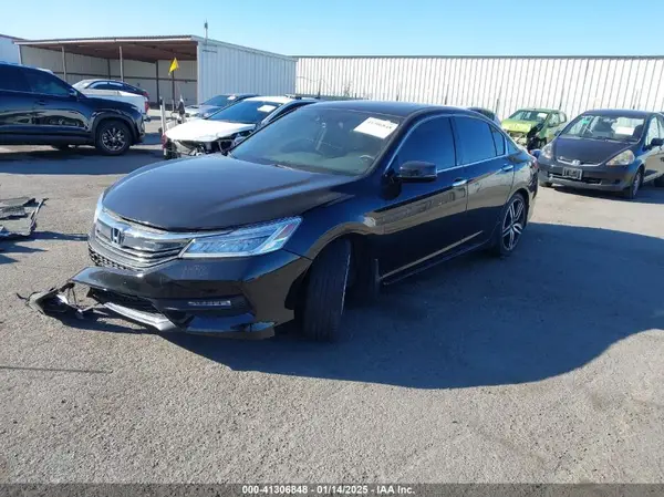 1HGCR3F90HA022405 2017 HONDA ACCORD - Image 2