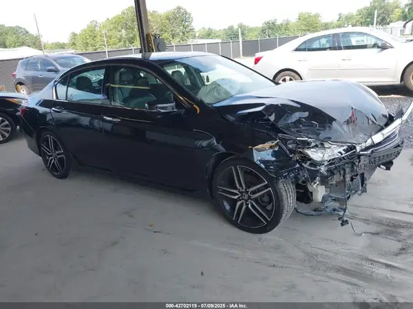 1HGCR3F90HA023926 2017 HONDA ACCORD - Image 1