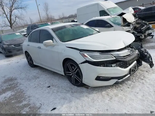 1HGCR3F90HA027331 2017 HONDA ACCORD - Image 1
