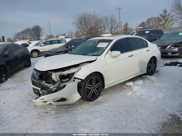 1HGCR3F90HA027331 2017 HONDA ACCORD - Image 2