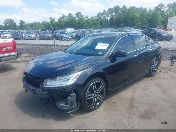 1HGCR3F90HA030200 2017 HONDA ACCORD - Image 2