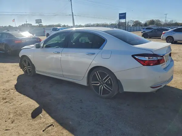 1HGCR3F90HA035669 2017 HONDA ACCORD - Image 2