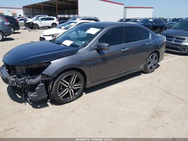 1HGCR3F90HA039365 2017 HONDA ACCORD - Image 2