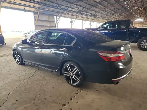 1HGCR3F91GA011847 2016 HONDA ACCORD - Image 2