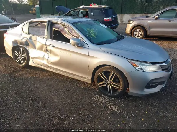 1HGCR3F91GA026588 2016 HONDA ACCORD - Image 1