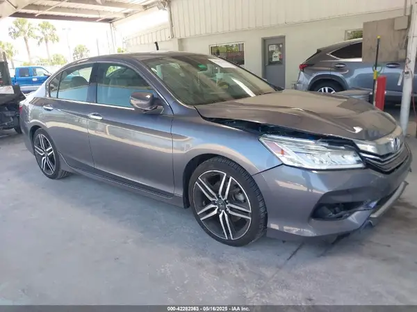 1HGCR3F91HA001742 2017 HONDA ACCORD - Image 1